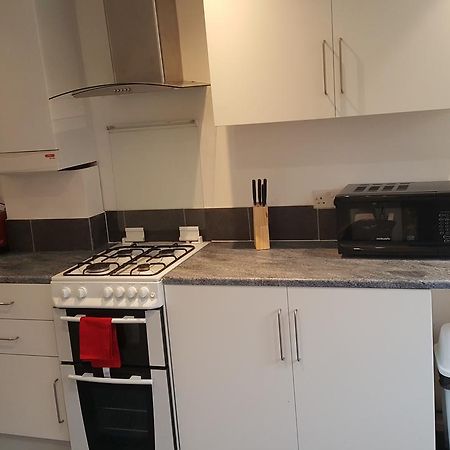 Vetrelax Basildon Newly Refurbished 3Bed House Aparthotel Kültér fotó