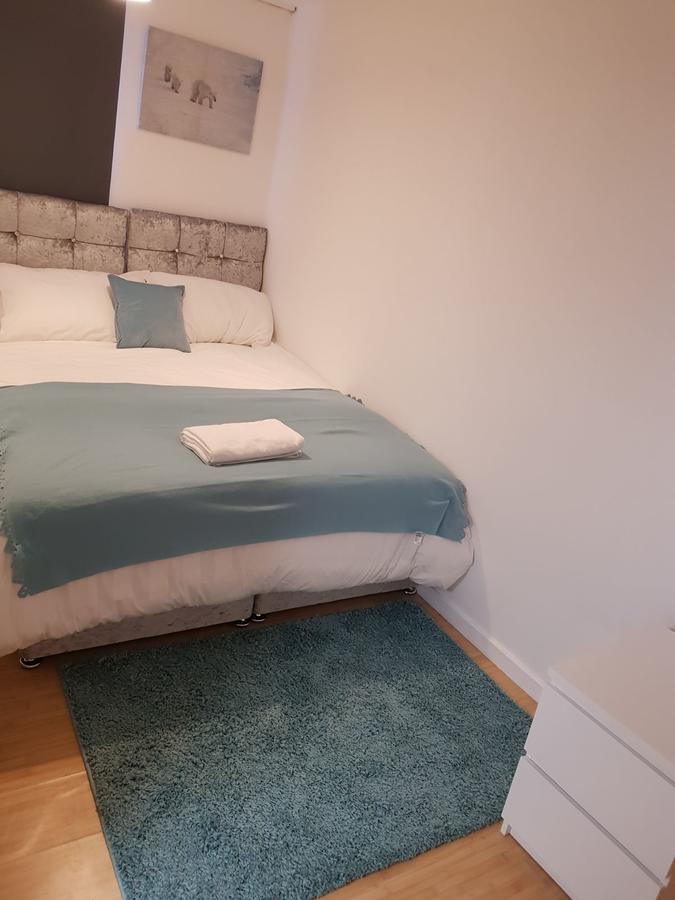 Vetrelax Basildon Newly Refurbished 3Bed House Aparthotel Kültér fotó